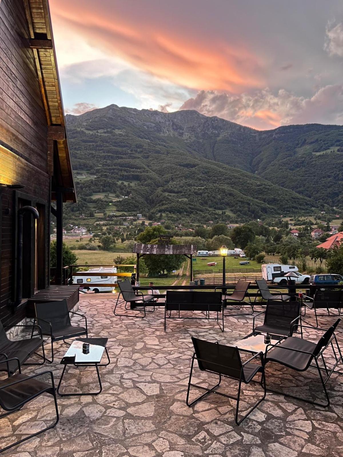 Camp Hotel Lake Views Plav Exterior photo